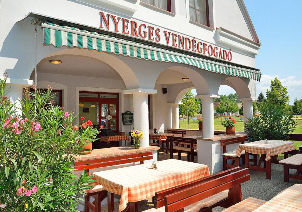 Bed and Breakfast Nyerges Vendegfogado Гедькив Екстер'єр фото
